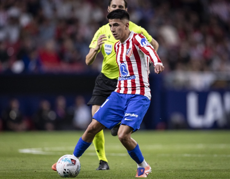 阿尔马达澄清转会传闻：我专注于为马竞效力，将继续留在球队